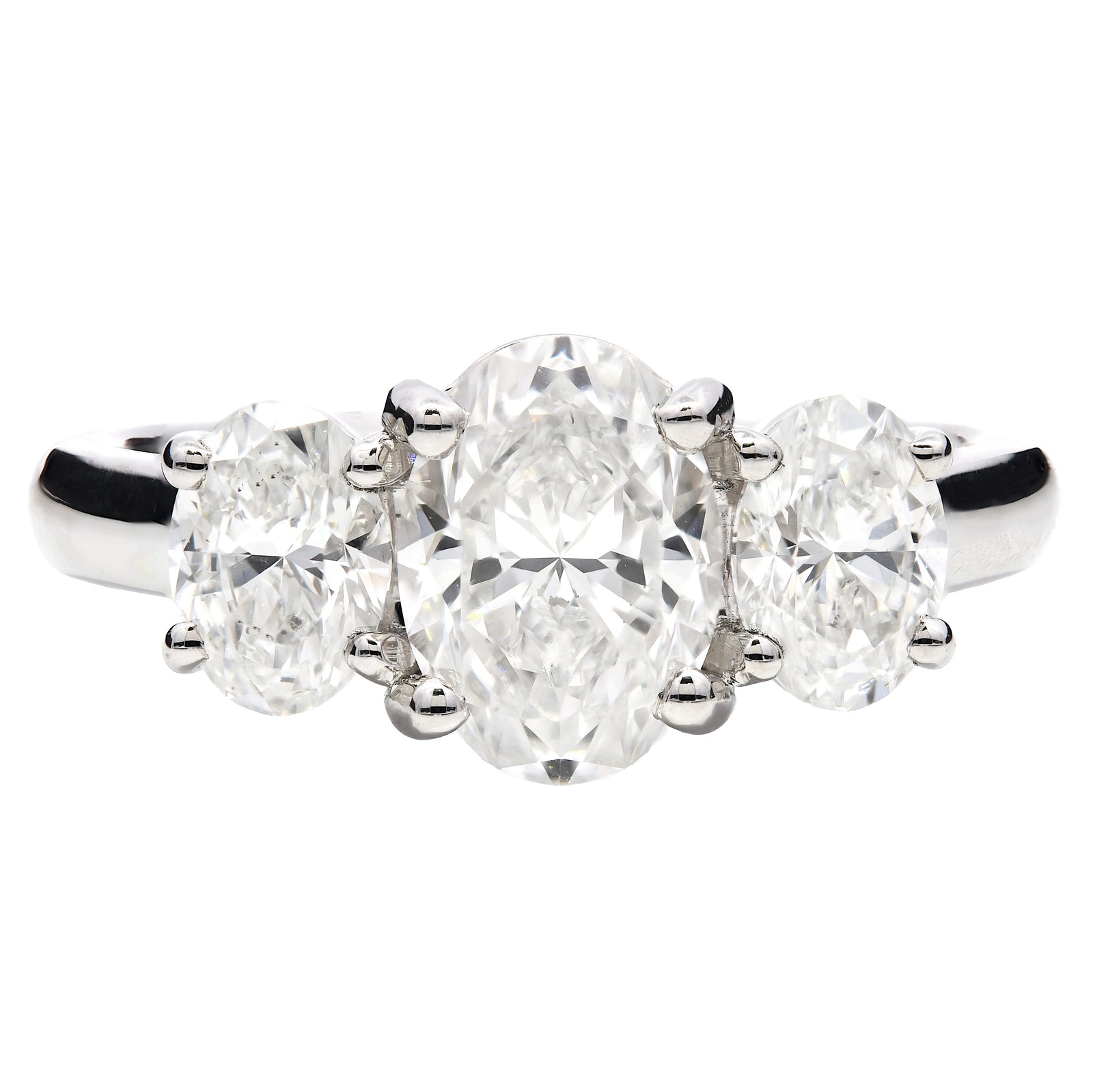2.00ct natural diamond trilogy engagement ring, oval cut, F colour, VS2-SI1 clarity, GIA certified. Platinum