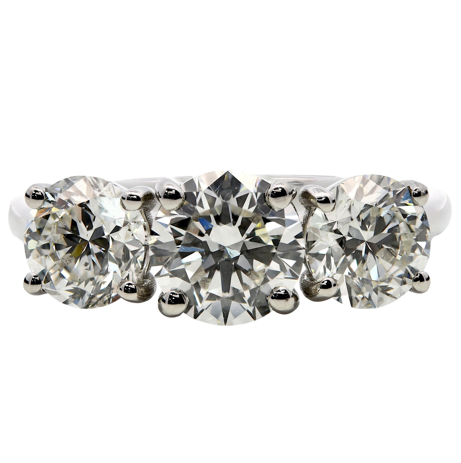 2.40ct natural diamond trilogy engagement ring, round brilliant cut, H colour, SI2 clarity, GIA certified. Platinum