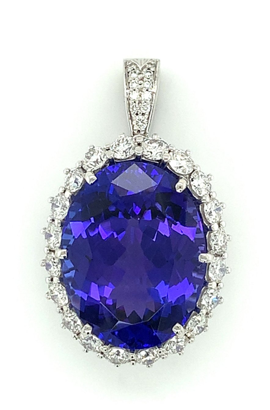 23.21ct tanzanite & diamond pendant, 18kt white gold, G/H colour, SI clarity