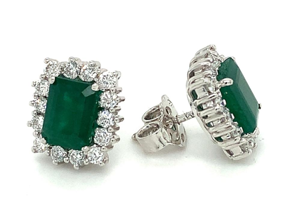 4.30ct emerald & diamond cluster earrings set in 18kt white gold, G/H colour, SI clarity
