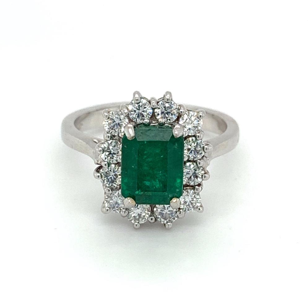 2.66ct emerald & diamond engagement ring set in 18kt white gold