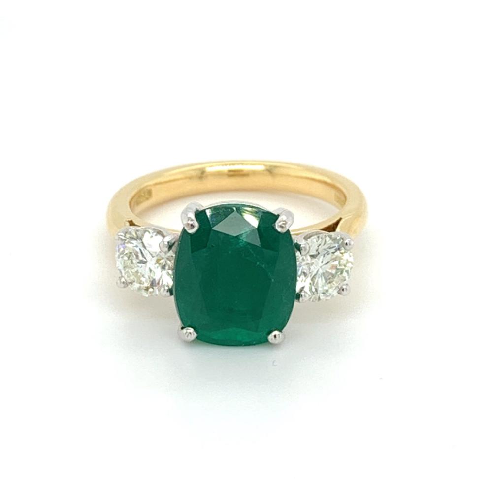 5.11ct emerald & diamond ring, 18kt yellow & white gold, G/H colour, SI clarity
