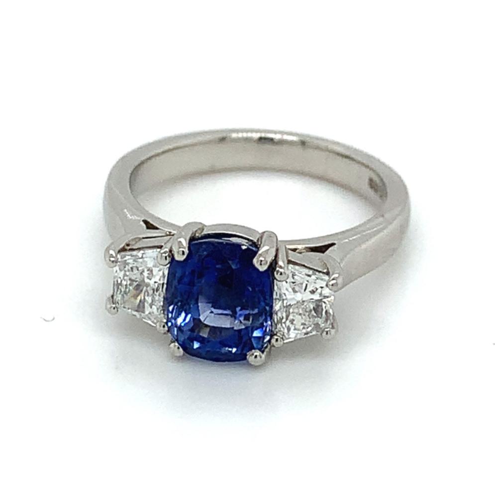 3.32ct sapphire & diamond engagement ring, platinum, G/H colour, SI clarity