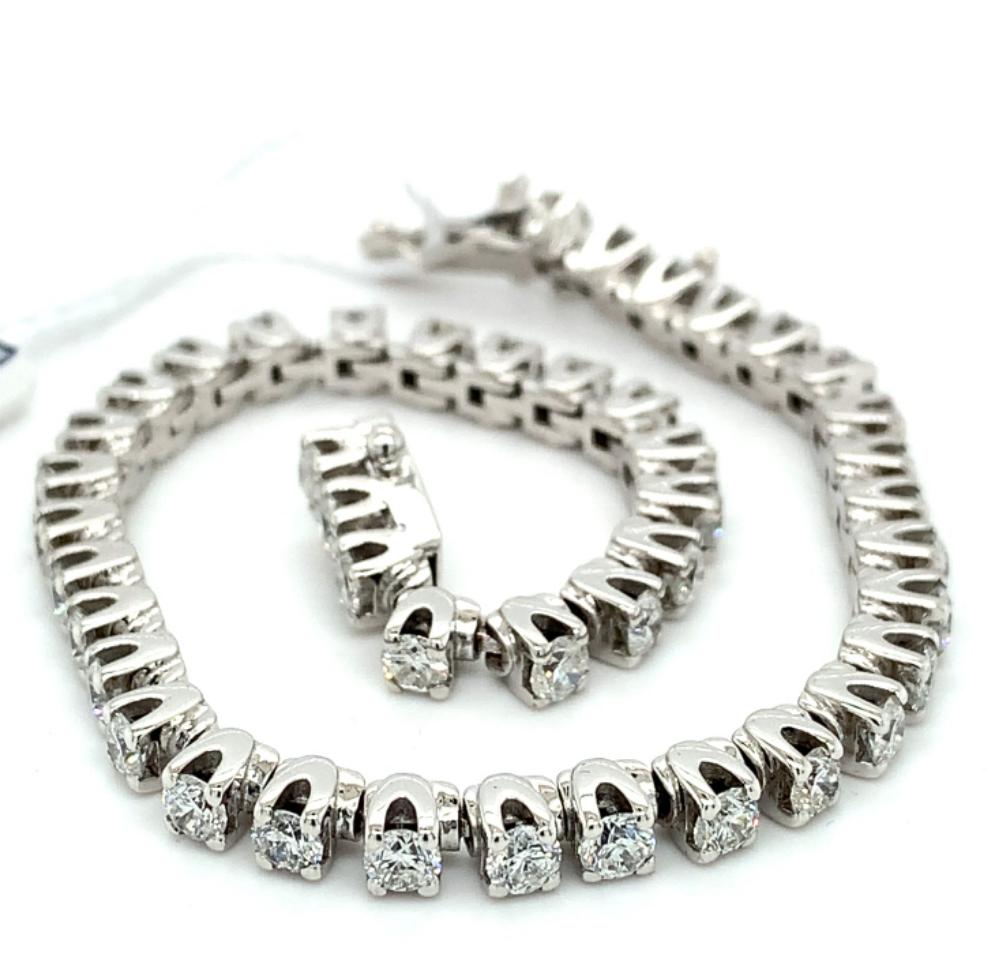 6.00ct round brilliant cut diamond tennis bracelet, 18kt white gold, G/H colour, SI clarity