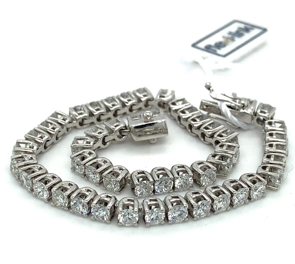 7.09ct round brilliant cut diamond tennis bracelet, 18kt white gold, G/H colour, SI clarity