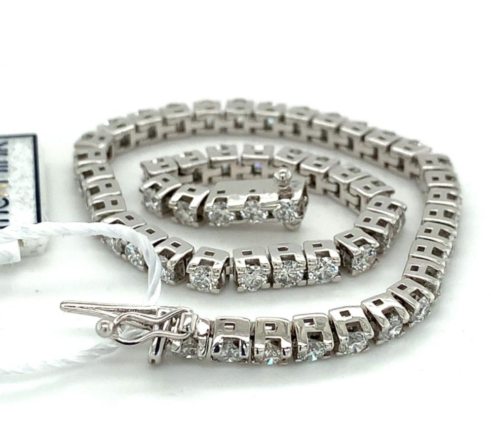 5.11ct round brilliant cut diamond tennis bracelet,18kt white gold, G/H colour, SI clarity