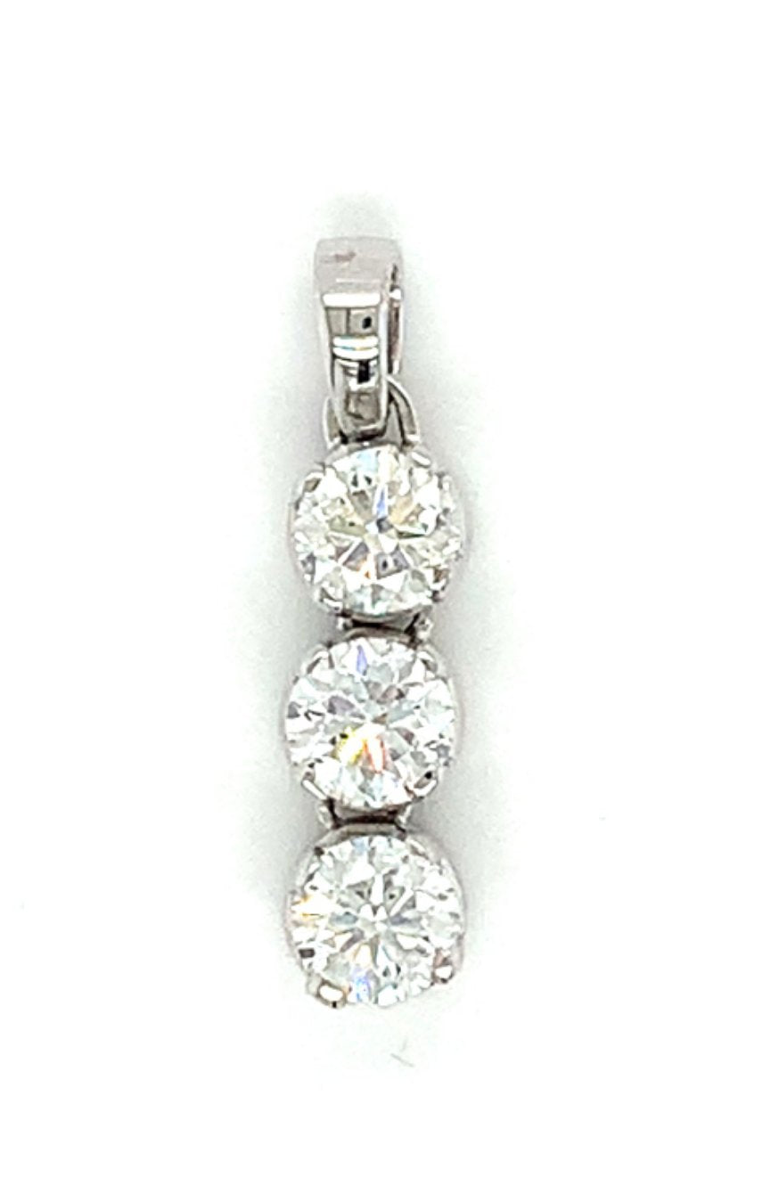 1.10ct round brilliant diamond trilogy pendant, 18kt white gold, G/H colour, SI clarity