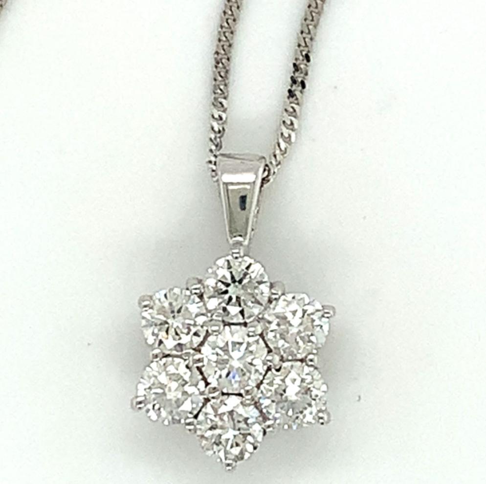 1.00ct round brilliant diamond cluster pendant, 18kt white gold, G/H colour, SI clarity
