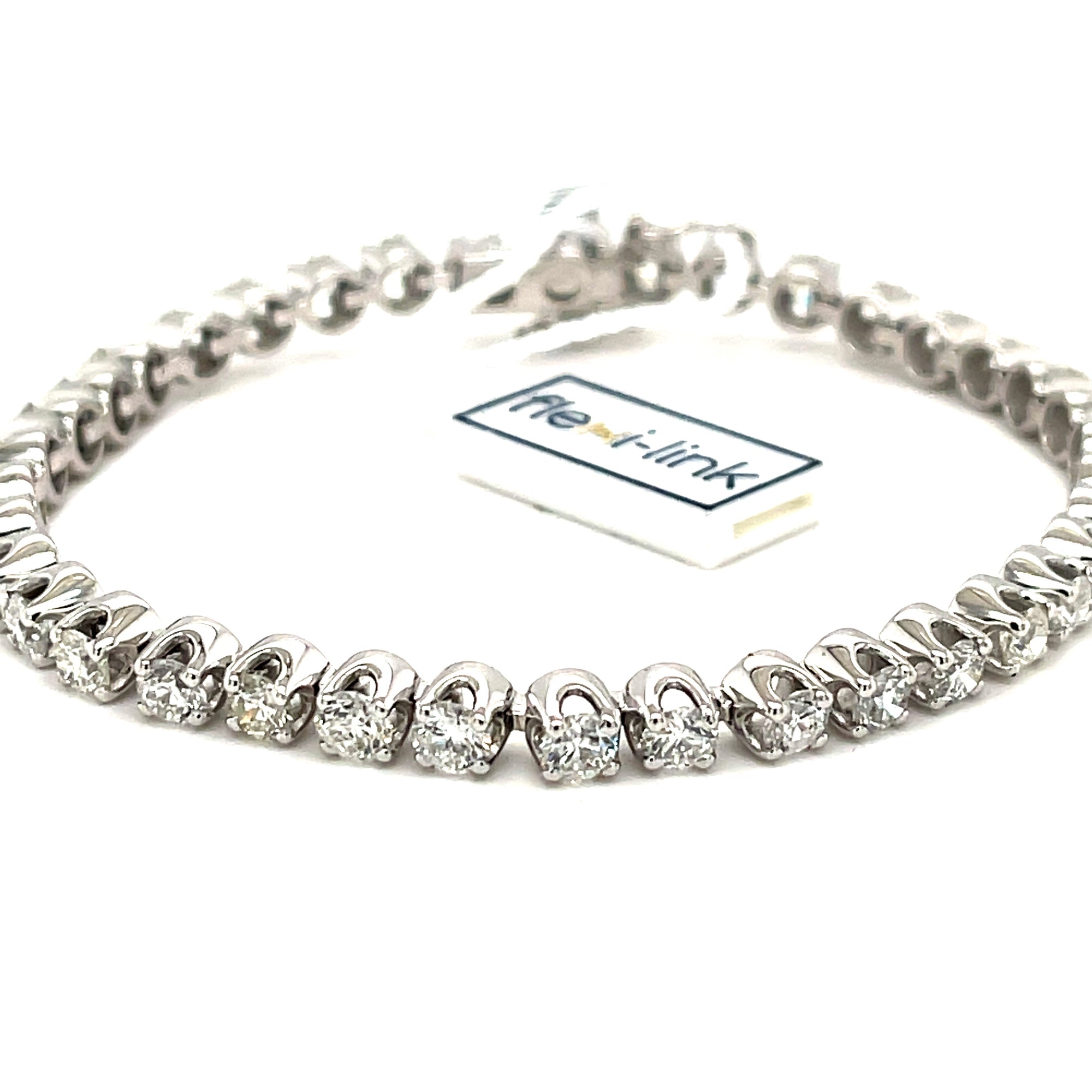 7.10ct round brilliant cut diamond tennis bracelet, 18kt white gold, G/H colour, SI clarity