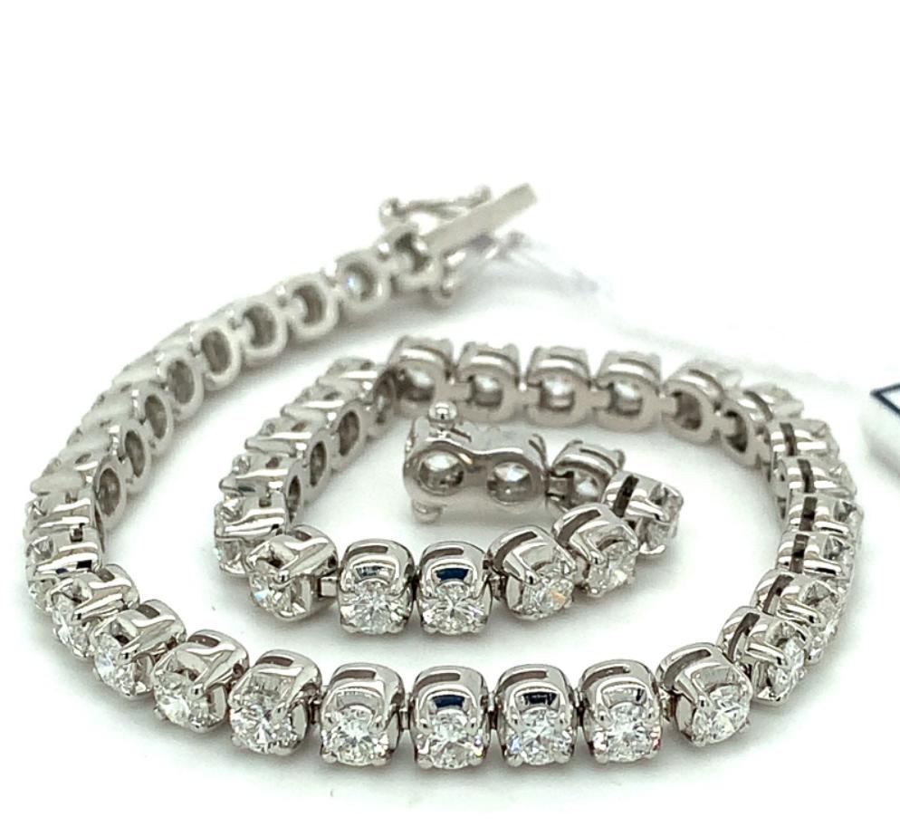 6.05ct round brilliant diamond tennis bracelet, 18kt white gold, G/H colour, SI clarity