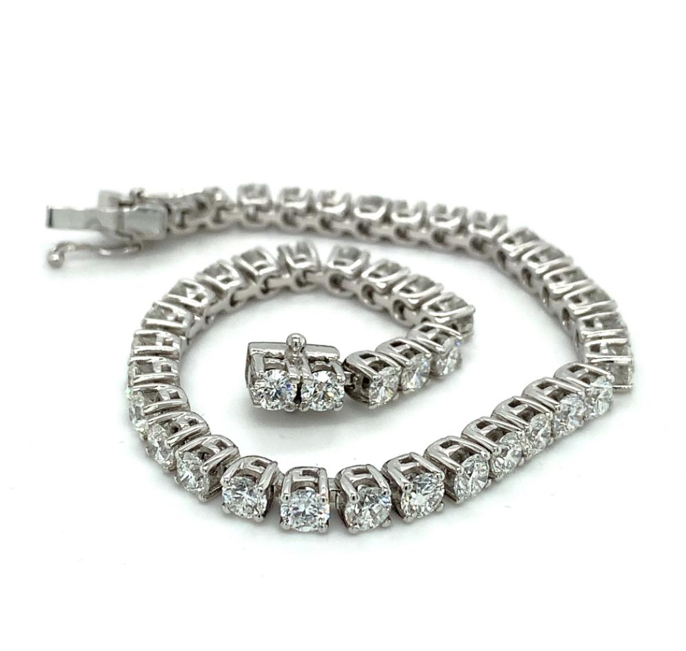 3.02ct round brilliant diamond tennis bracelet, 18kt white gold, G/H colour, SI clarity