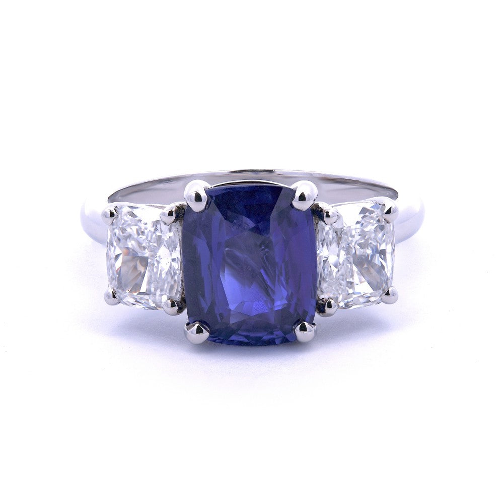 3.83ct blue sapphire & diamond trilogy ring set in platinum, F, SI1, GIA certified