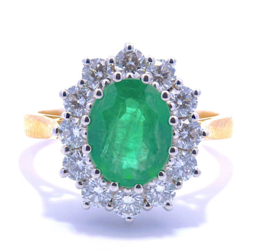 2.44ct emerald & diamond cluster ring set in 18ct yellow & white gold